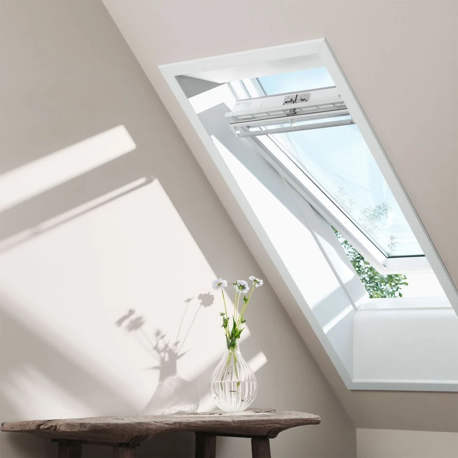 VELUX Dachfenster GGL 2069 Schwingfenster Holz Weiß Lack ENERGIE Hitzeschutz 8 VELUX Dachfenster GGL 2069 Schwingfenster Holz Weiß Lack ENERGIE Hitzeschutz – Bild 6