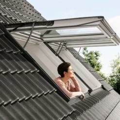 VELUX Aktionsfenster Elektro Klapp-Schwing-Fenster INTEGRA® GPU 007021 Kunststoff Weiß Alu THERMO Dachfenster Aktionspaket -Baustoffe Geschäft 138440 01 xxl gpu 2