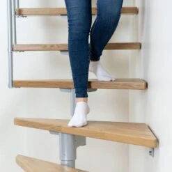 DOLLE Mittelholmtreppe Dublin, Inkl. Einseitigem Geländer -Baustoffe Geschäft dolle dublin 4gew eiche natur lackiert perlgrau einzelstabgelaender 5 da ae