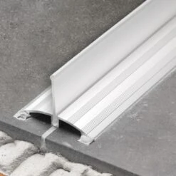 Schlüter-SHOWERPROFILE WSK Trägerprofil Für Schwallschutz 8 Schlüter-SHOWERPROFILE WSK Trägerprofil Für Schwallschutz -Baustoffe Geschäft ss prod showerprofilewsk wsl 001 r