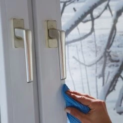 Tesamoll Thermo Cover Fensterfolie -Baustoffe Geschäft tesamoll thermo cover ap step4 fullsize