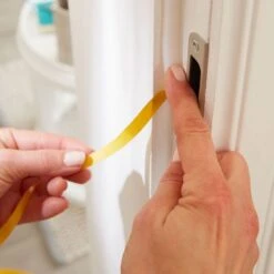 Tesamoll Fensterdichtung / Türdichtung Universal Schaumstoffdichtung 11 Tesamoll Fensterdichtung / Türdichtung Universal Schaumstoffdichtung -Baustoffe Geschäft tesamoll universal ap step2 fullsize